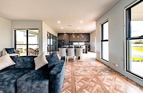 Diamond Beach House | 6 Summerland @ Glorious Diamond Beach with Outdoor Spa