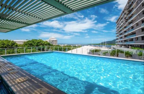 Cairns Central Business District Hotel | 602 Harbour Lights Studio - Pool Gym and Sauna
