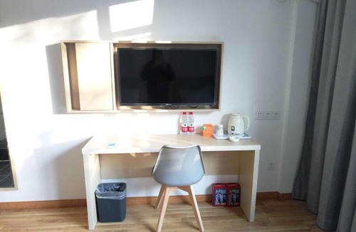 Nanming District Hotel | 7 Days Guiyang Railway Station Xingguan Road Branch