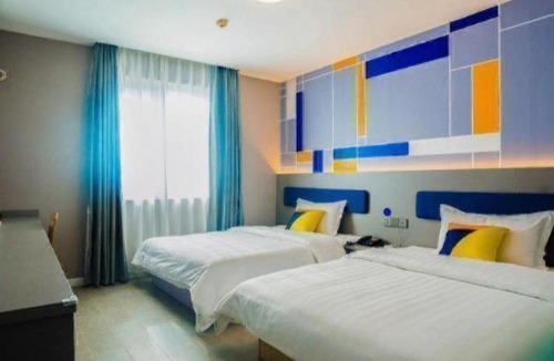 Xincheng Hotel | 7 Days Inn Xi'an Railway Station