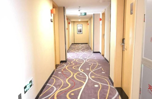 Sanya Hotel | 7 Days Premium Sanya Bay Haiyue Plaza Foreign Trade Road Food Street Branch