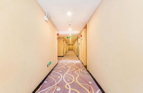 Sanya Hotel | 7 Days Premium Sanya Bay Haiyue Plaza Foreign Trade Road Food Street Branch