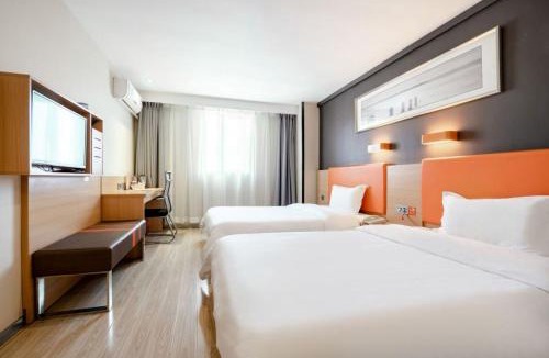Lianhu Hotel | 7Days Hotel Premium Xi'an Bell Tower Anyuanmen Metro Station