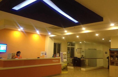 Qingpu District Hotel | 7Days Inn Huaian vehicle administration
