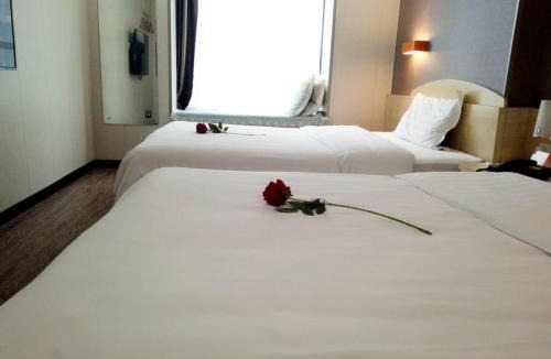 Optics Valley Hotel | 7Days Inn Huquan Street Yangjiawan Subway Station