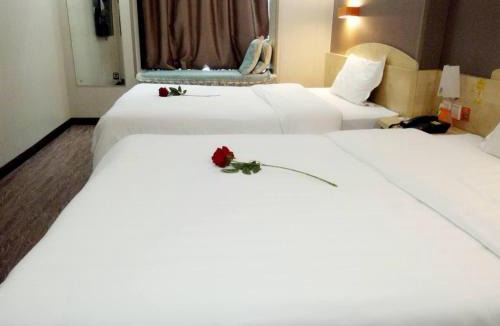 Optics Valley Hotel | 7Days Inn Huquan Street Yangjiawan Subway Station