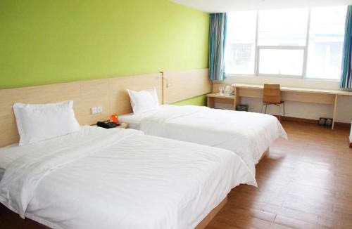 Lizhou Hotel | 7Days Inn Qintai Square