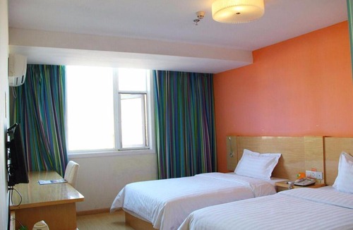 Liangshan Yi Hotel | 7Days Inn Xichang Hangtian Avenue Jixiang Road