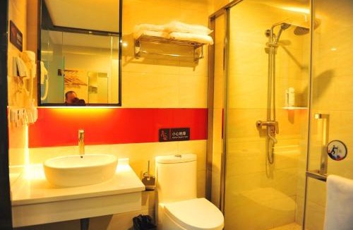 Tongliang District Hotel | 7Days Premium Chongqing Tongliang District Government Pedestrian Street Branch