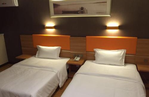 Guanyun Xian Hotel | 7Days Premium Lianyungang Guanyun Nanjing West Road Hesheng Square Branch