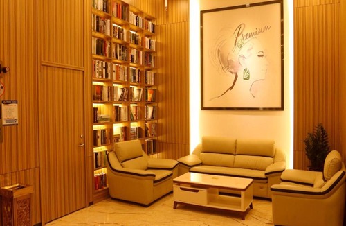 Longhua District Hotel | 7Days Premium Shenzhen High Speed Rail North Station Minzhi Branch