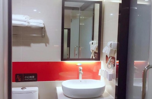 Shenzhen Hotel | 7Days Premium Shenzhen Songgang Yanchuan Branch