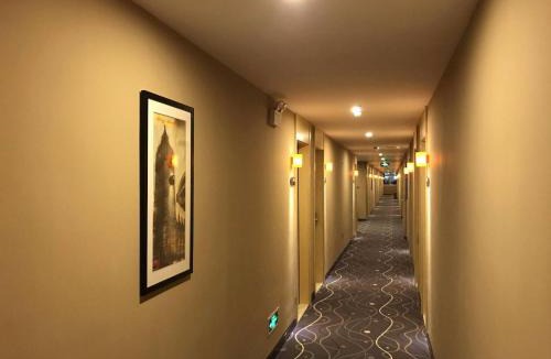 Liangshan Yi Hotel | 7Days Premium Xichang Torch Plaza Qionghai Wetland Park Branch
