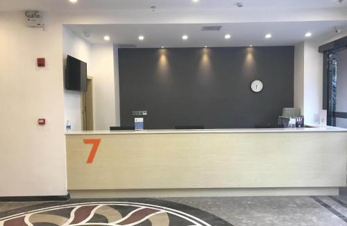 Liangshan Yi Hotel | 7Days Premium Xichang Torch Plaza Qionghai Wetland Park Branch