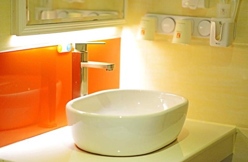 Wujiagang Hotel | 7Days Premium Yichang Wanda Plaza Canal Park Branch