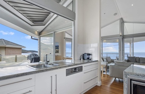 Killcare House | A Beachside Getaway 13 by HolidayCo.
