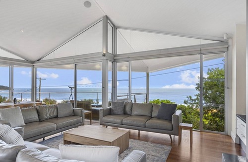 Killcare House | A Beachside Getaway 8 by HolidayCo.