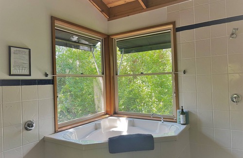 Bandon Grove Cabin | A Beautiful Peaceful Escape