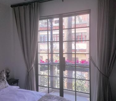 Huaihai Road Commercial Area Villa | A detached, old Shanghai villa on Huaihai Middle Road