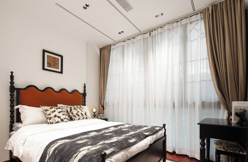 Huaihai Road Commercial Area Hotel | A detached old Shanghai villa