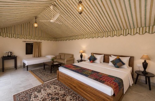 Sam Hotel | A Family Resort