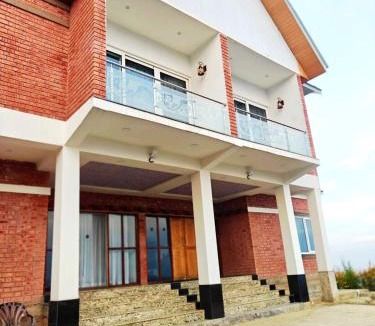 Srinagar House | A R villa and cottage