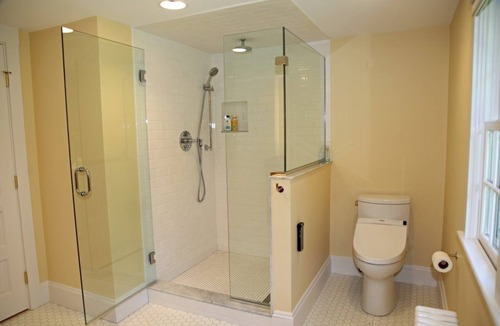 Delhi House | A well furnished 3BHK house for family stay with all facilities.