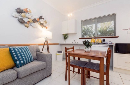 Connolly Apartment | A5 - Bright & spacious, 1 bathroom apartment!
