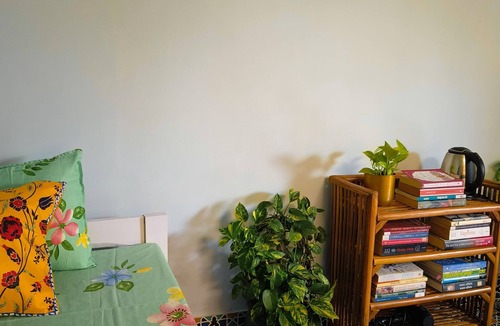 Sualkuchi House | Aaira Farmstays-Garden with a pool.It has 2 cosy rooms,Art studio & nursery.