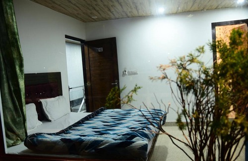 Meerut Hotel | Aatithi Hotel By GRB