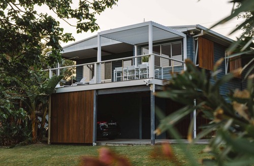 Malua Bay House | Absolute beach front holiday house in Malua Bay