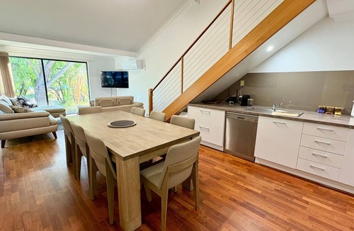 Broadwater House | Absolute Beachfront Villa – Best Views in Cape View Resort