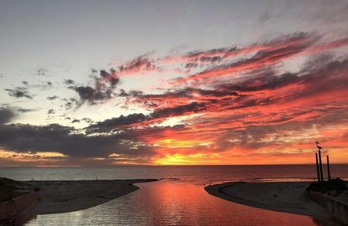 Henley Beach Apartment | Absolute Beachfront, Adjacent Henley Square, Relax