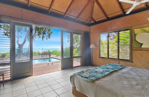 Horseshoe Bay House | Absolute Beachfront and Pool House