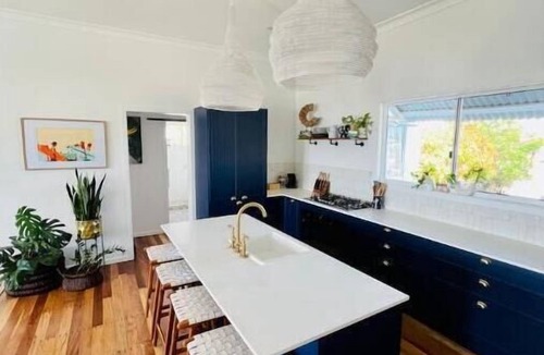 Bowen House | Absolute Beachfront Bowen Beach House-family time