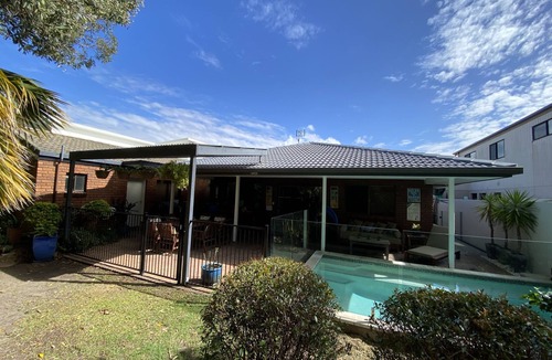 Wurtulla House | Absolute beachfront- Bush, Beach, Dogs, Relax!
