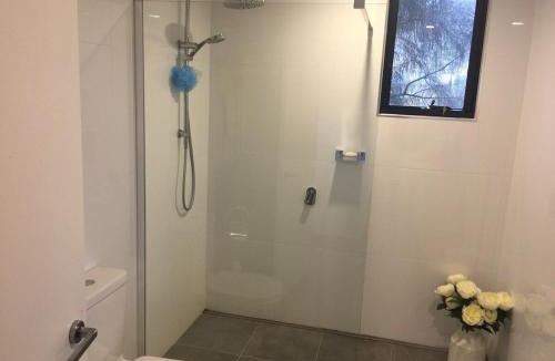 Connellys Marsh Apartment | Absolute waterfront with a secret garden