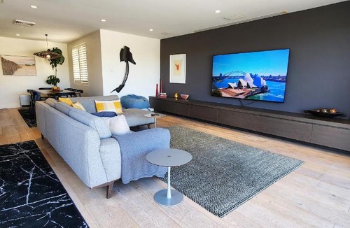 Elizabeth Bay Apartment | Absolute Waterfront with Oversized Private Terrace