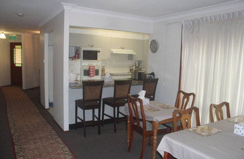 New Lambton Heights House | Accommodation Near John Hunter and Newcastle private Hospital New Lambton Height