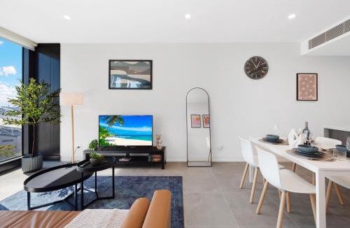 Lidcombe Apartment | AccorView Luxury 1BR Suite Pool Gym Parking