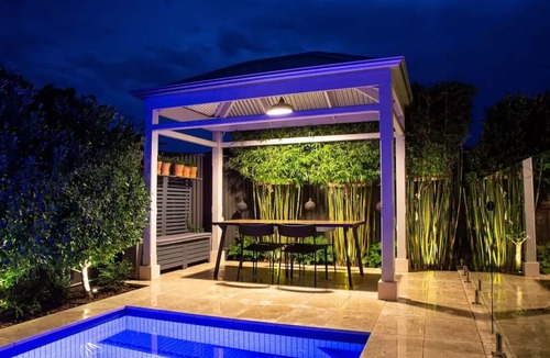 Fullarton Apartment | Adelaide 5 Star Luxury Pool Villa Apartment at Hollidge House