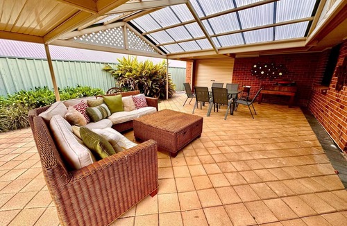 Nairne House | Adelaide Hills 2 Living Rooms Near Hahndorf