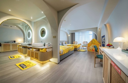 Ganjiazhai Hotel | AI Lives In The Future Hotel（Xi'an High tech Zone Science and Technology Second Road Subway Station）