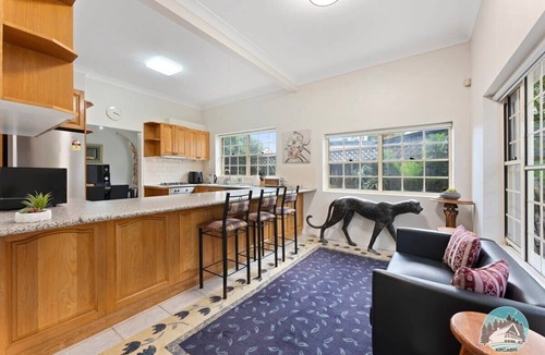 Blakehurst House | Aircabin - Blakehurst - Spacious - 5 Beds House