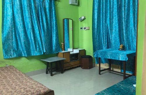 Kolkata House | Airport accommodation!