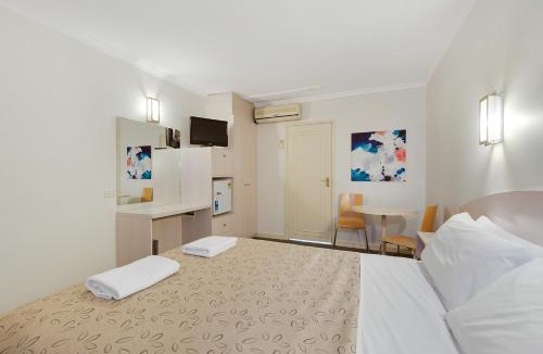 Essendon Hotel | Alexander Motor Inn