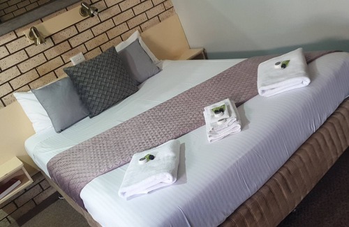Gilgandra Hotel | Alfa Motel