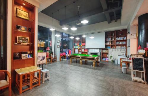 Wulingyuan House | All Seasons Lodge Western Breakfast&Lift&Free Laundry &Book tickets &Downtown Location and Experienced tour guide service