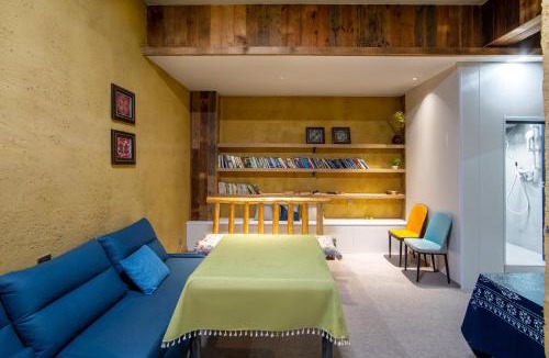 Fenghuang House | Alley's Ears Turned Red