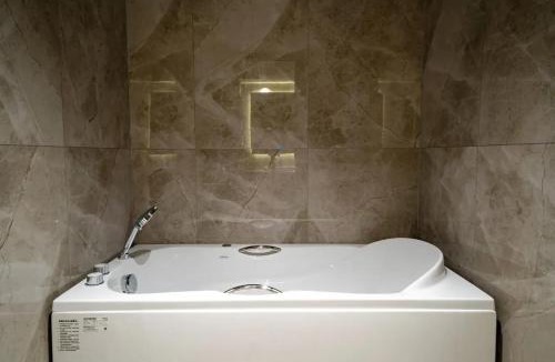 Fenghuang Hotel | Allin Hot Spring Resort Hotel Fenghuang Ancient Town Branch